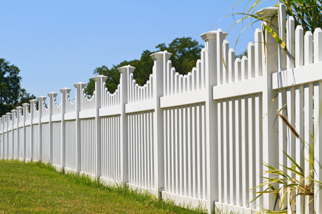 fencing, vinyl white fence, central and north florida